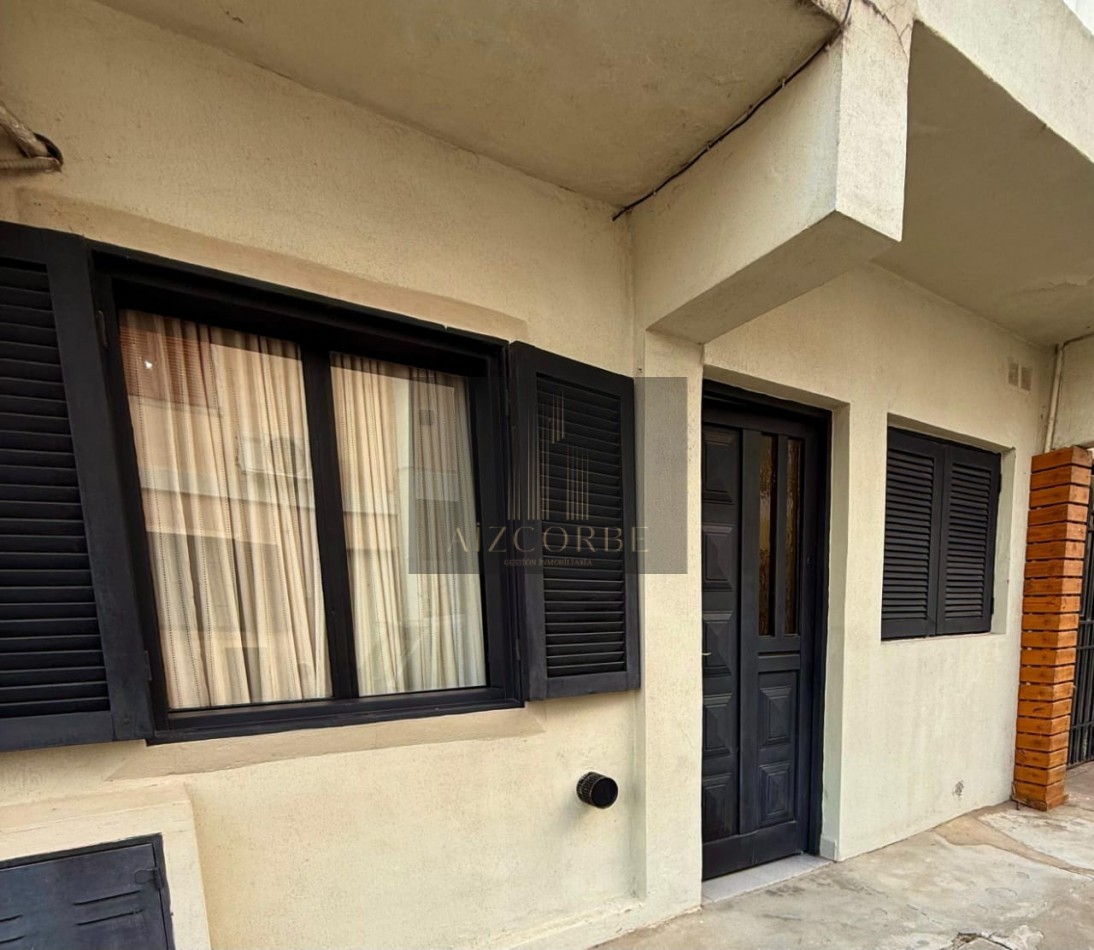 Casa Interna 2 dormitorios - Laprida y Mendoza