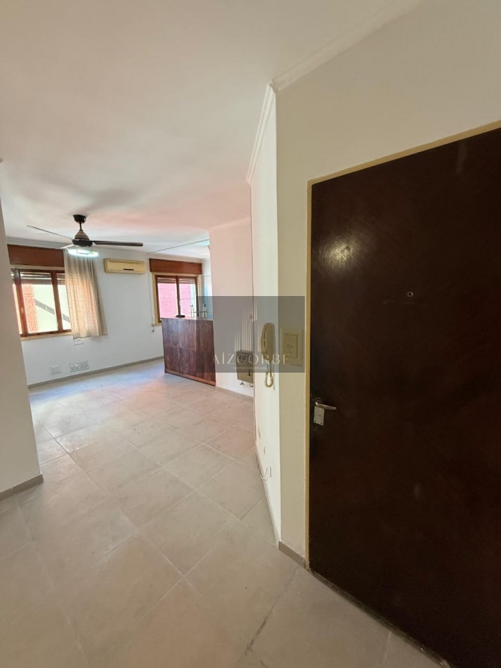 Depto 3 dorm. - Courrege y Peru - Ascensor