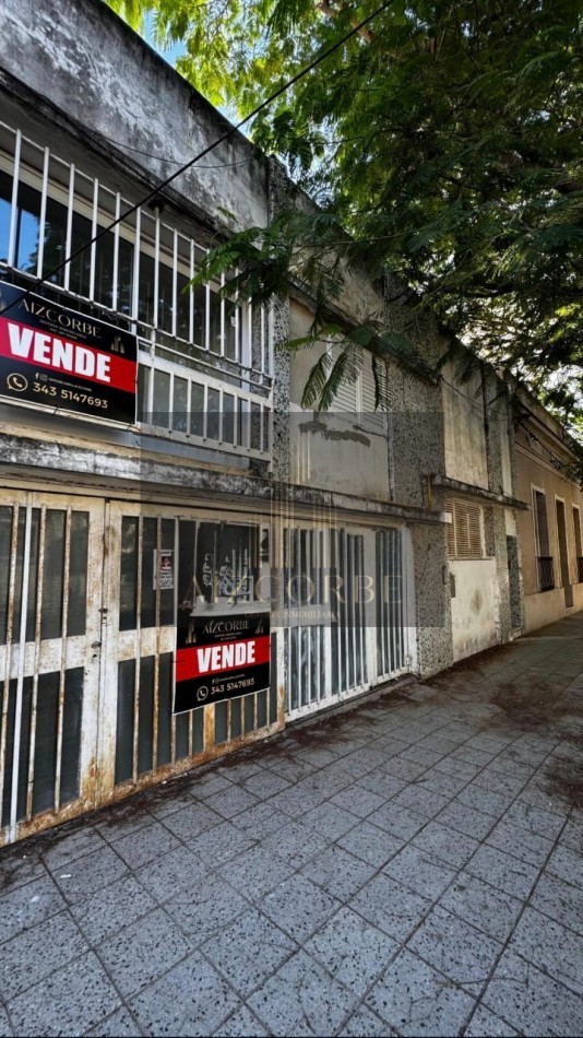 Gran Oportunidad: 2 Casas en un Mismo Terreno en Parana