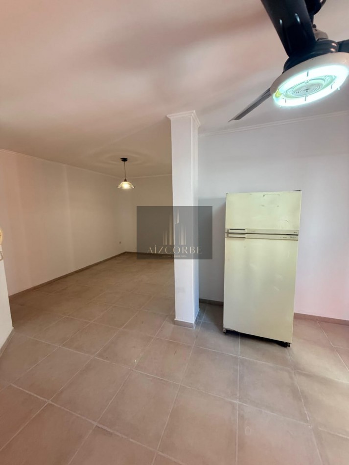 Depto 3 dorm. - Courrege y Peru - Ascensor