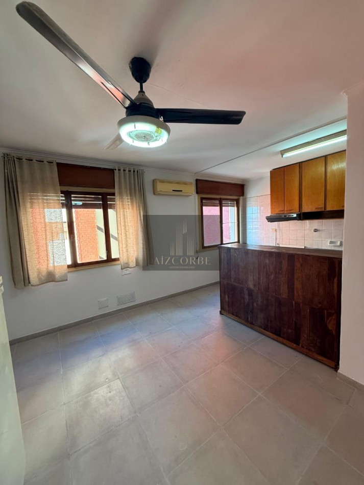 Depto 3 dorm. - Courrege y Peru - Ascensor